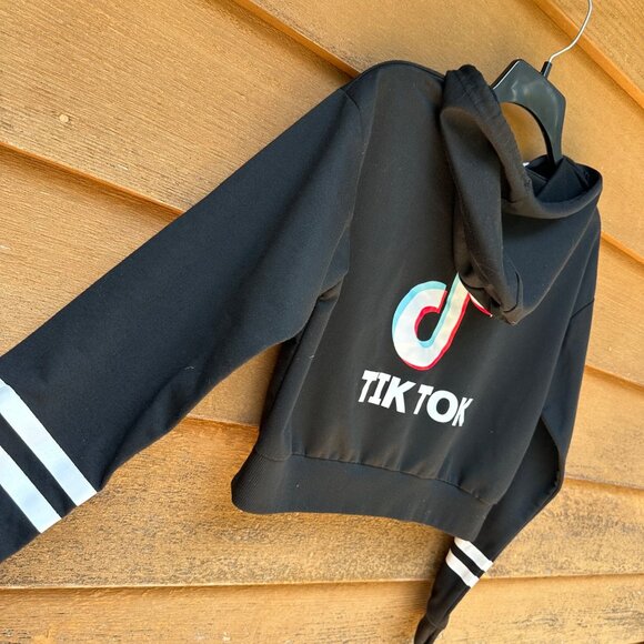 TikTok Logo Black Hoodie Cropped Cute Cozy Size M - Picture 12 of 12